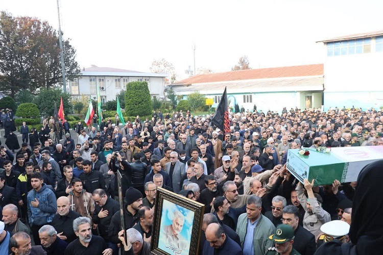 تشییع شهید گمنام در رشت تشییع شهید گمنام در رشت