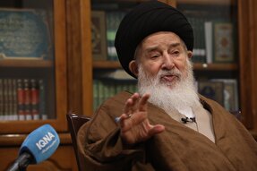 فیلم | درخشش علمی آیت‌الله گلپایگانی در محضر بزرگان