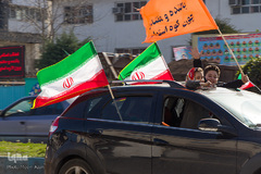 راهپیمایی خودرویی و موتوری مردم گیلان در سالروز پیروزی انقلاب