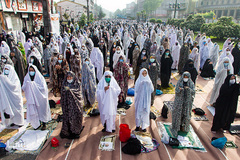 اقامه نماز عید سعید فطر در رشت