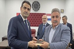 Le Coran profané par Pegida remis à l'ambassade de Turquie aux Pays-Bas