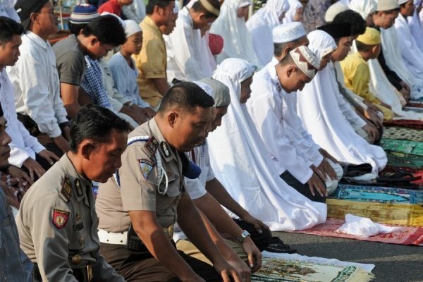 Mengubah Undang-Undang Pidana Indonesia Agar Lebih Sesuai dengan Syariat Islam