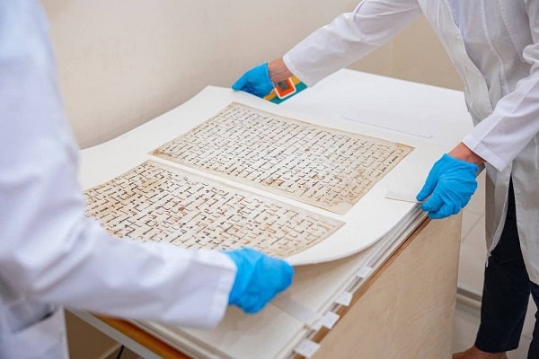 Uzbekistan: restaurata antica copia manoscritta del Sacro Corano
