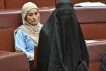 “Hayagang Rasismo”: Pagkakagulo sa Senado ng Australia Matapos ang Burka Stunt ng isang Dulong-Kanan na Senadora