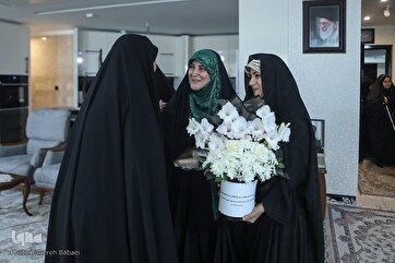 Fotos: Mulheres Realizam Reunião Corânica na Casa do Falecido Comandante