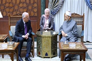 El-Ezher Şeyhi: Dini mukaddesata hakaret özgürlüğü yasaktır