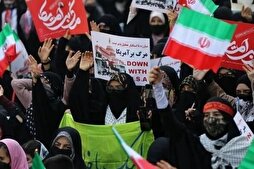 İran’da ABD baskınının 46. yılı vesilesiyle kutlamalar yapıldı