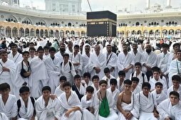 Malatya'da hafızlığını tamamlayan 41 öğrenciye umrede belgeleri verildi